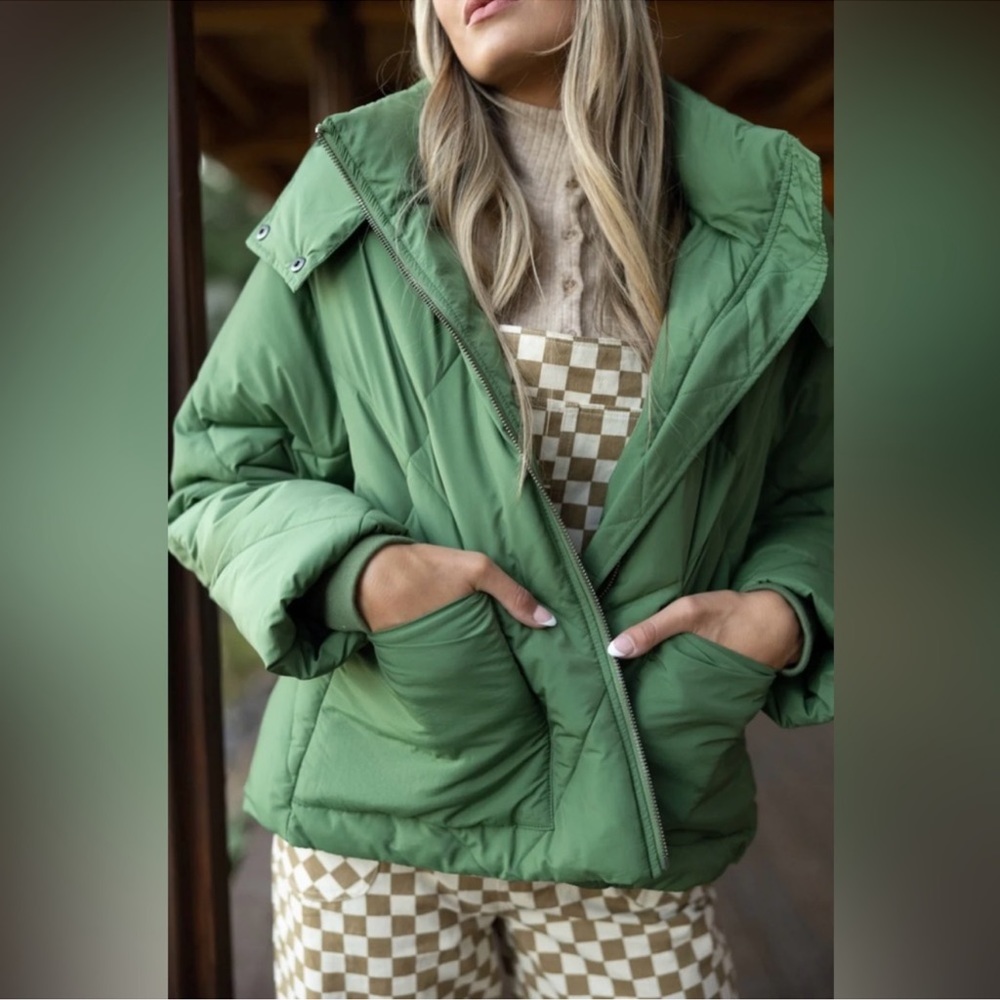 🥷🏿🥷🏿🥷🏿Free People Women’s Emmy Swing Puffer size-L
